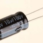 Condensateur 10uF, 100V dc